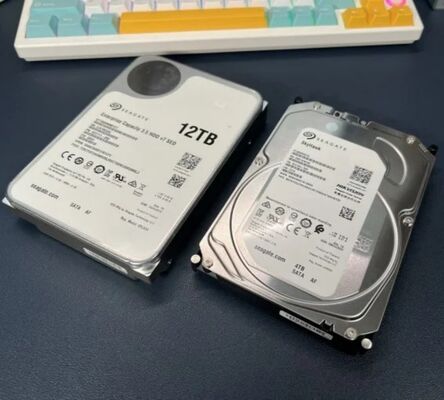 সিগেট ST12000NM000J 12TB ল্যাপটপ HDD 7200 RPM 256MB ক্যাশে SATA III CMR 2.5" অভ্যন্তরীণ হার্ড ড্রাইভ