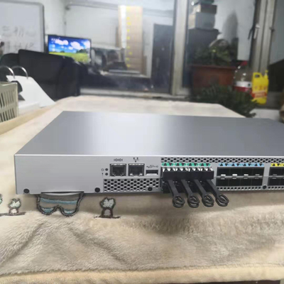 BR-G610-8-16G-0 Brocade G610 8P সুইচ র্যাক 16Gbps SWL SFP+ ট্রান্সসিভার সহ মাউন্টযোগ্য