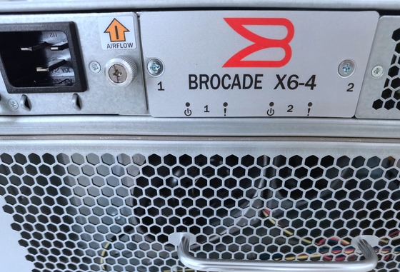 CR32-4 ব্রোকেড X6-4 ডিরেক্টর চ্যাসিস কোর রাউটিং ব্লেড পর্যন্ত 192 32-Gbps পোর্ট